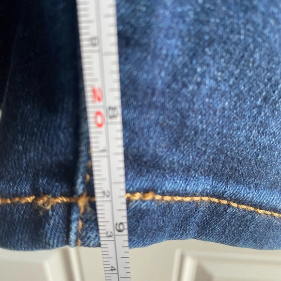 Lane Bryant Jean Bermuda Shorts 26 Flex Magic Waistband Signature Fit Mid Rise - Picture 6 of 9